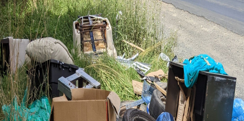 illegal dumping image