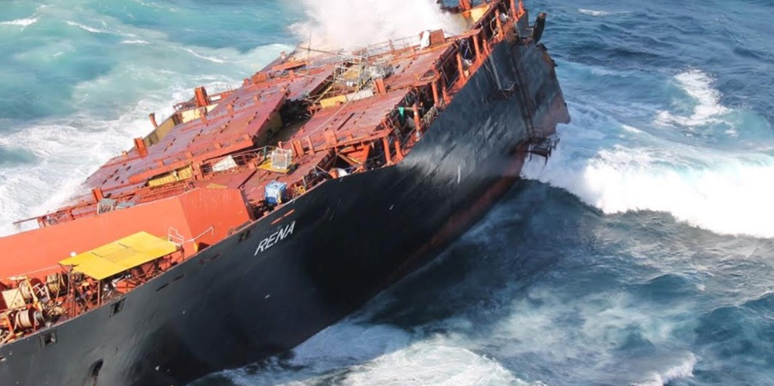 The Rena grounding | Ministry for the Environment